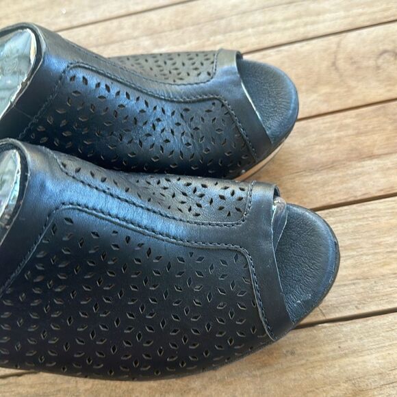 Ugg Australia Ansel Black Leather Clogs 10 NWOT - Picture 4 of 10